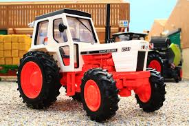 Britains David Brown 1410 4WD Tractor 1:32