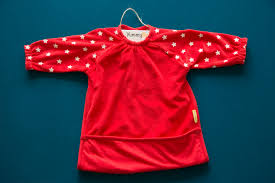 Babyboo Red stars YUMMYBOO FEEDING BIB - Image 2